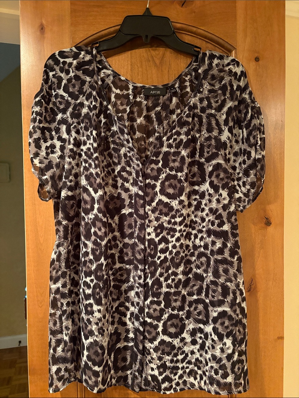 Apt. 9 Black and White Leopard-Print V-Neck Blouse
